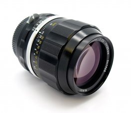 Nikon 105mm F2.5 Nikkor Pre-Ai Lens + Hood #9069